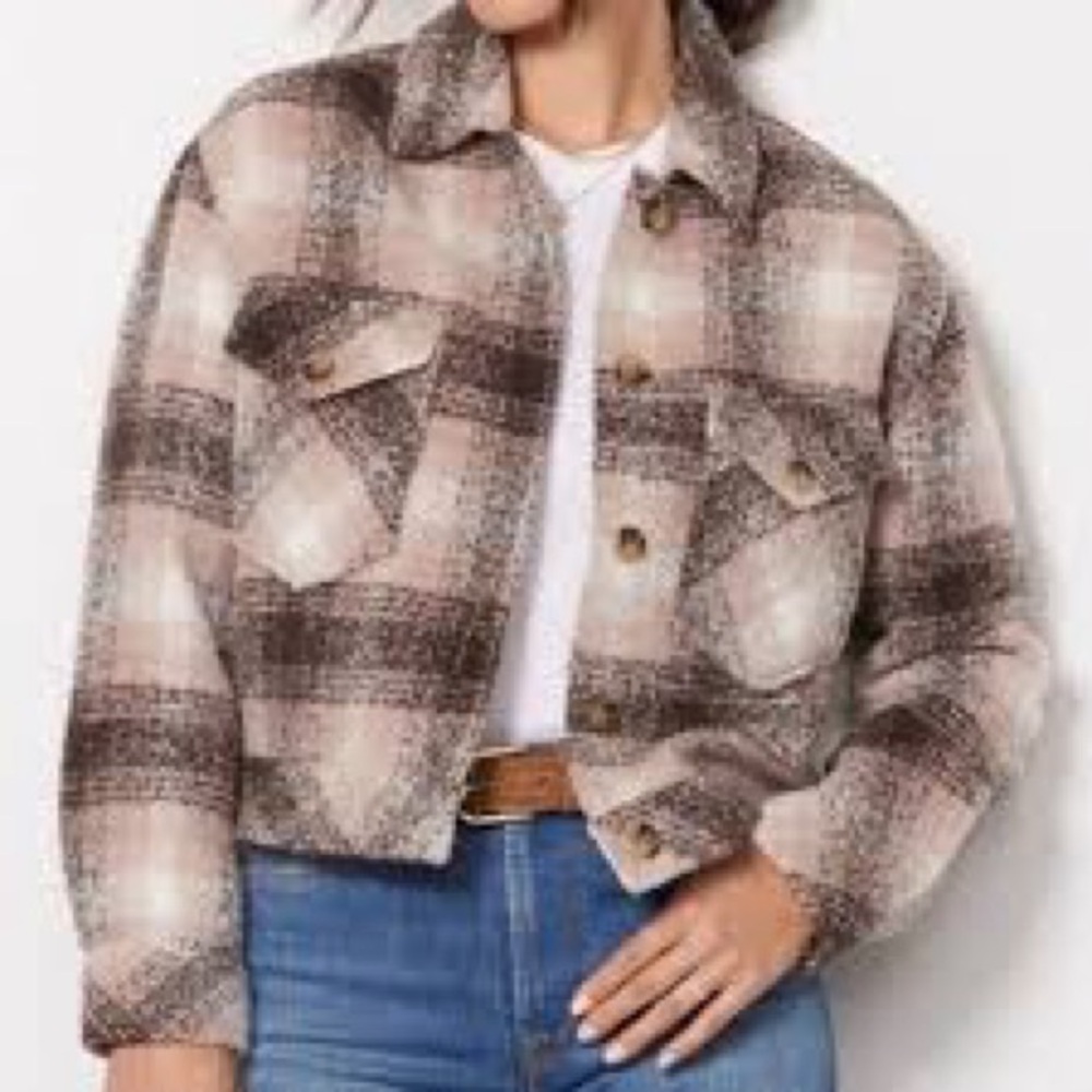 NWOT Evereve Polly Jacket Pink Plaid Cropped Shacket Cozy Gorpcore size L